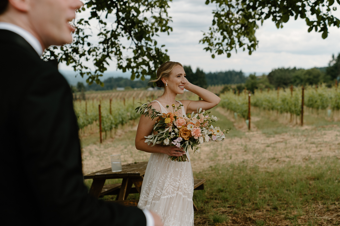 Romantic, intimate wedding photos at the Black Walnut Inn in Oregon's wine country. 