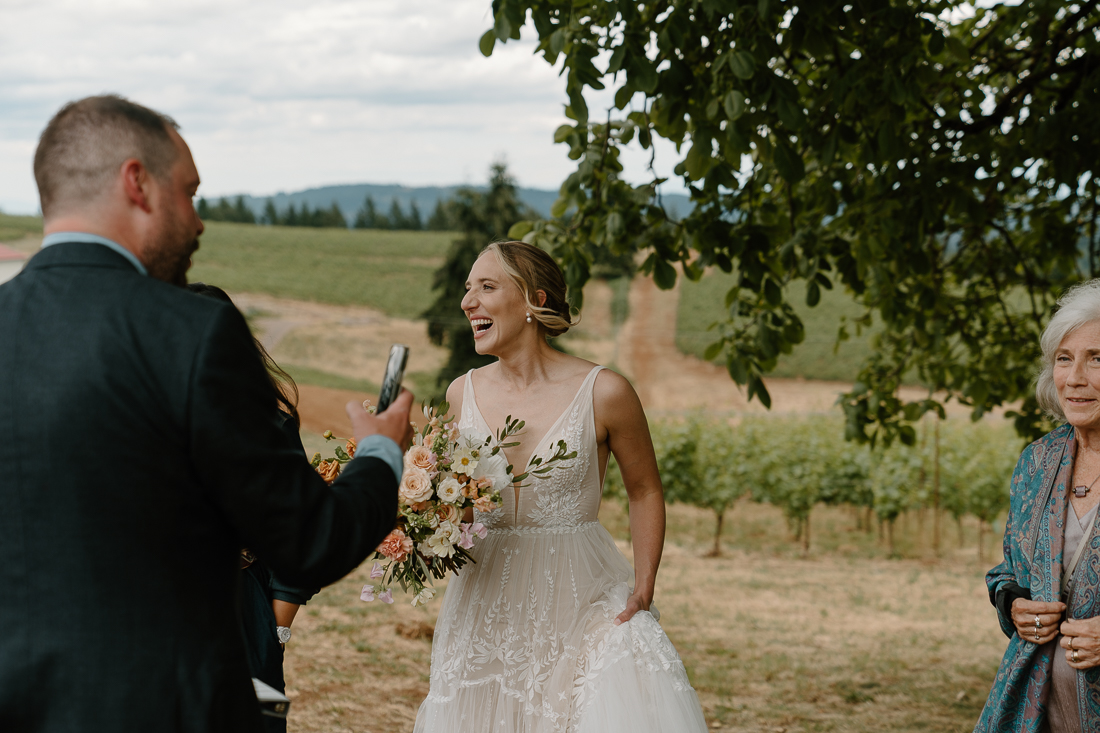 Romantic, intimate wedding photos at the Black Walnut Inn in Oregon's wine country. 