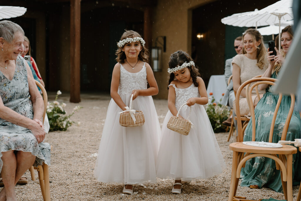 Romantic, intimate wedding photos at the Black Walnut Inn in Oregon's wine country. 