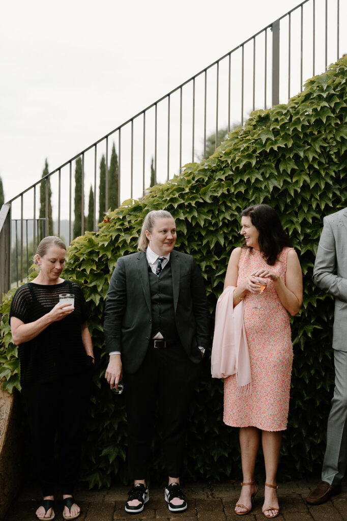 Romantic, intimate wedding photos at the Black Walnut Inn in Oregon's wine country. 