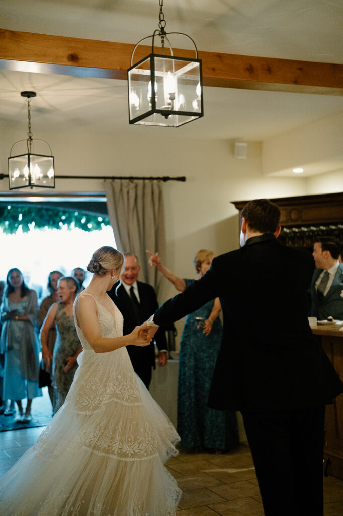 Romantic, intimate wedding photos at the Black Walnut Inn in Oregon's wine country. 