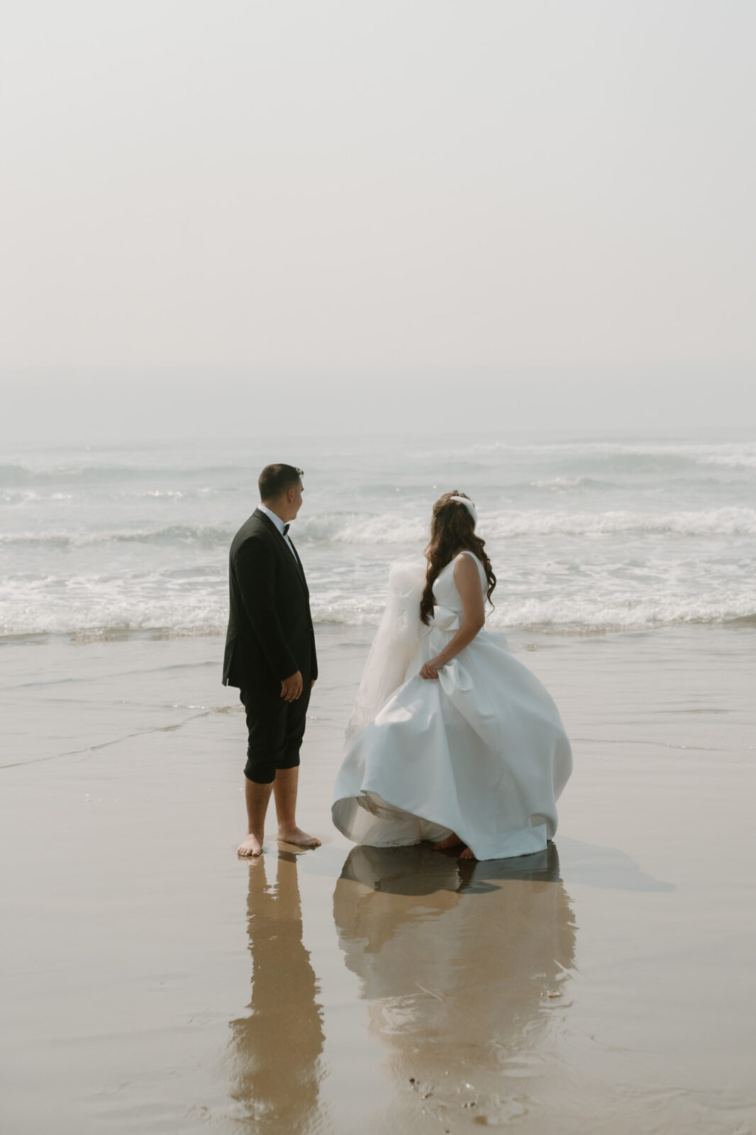 Oregon coast wedding in Newport, Oregon. 