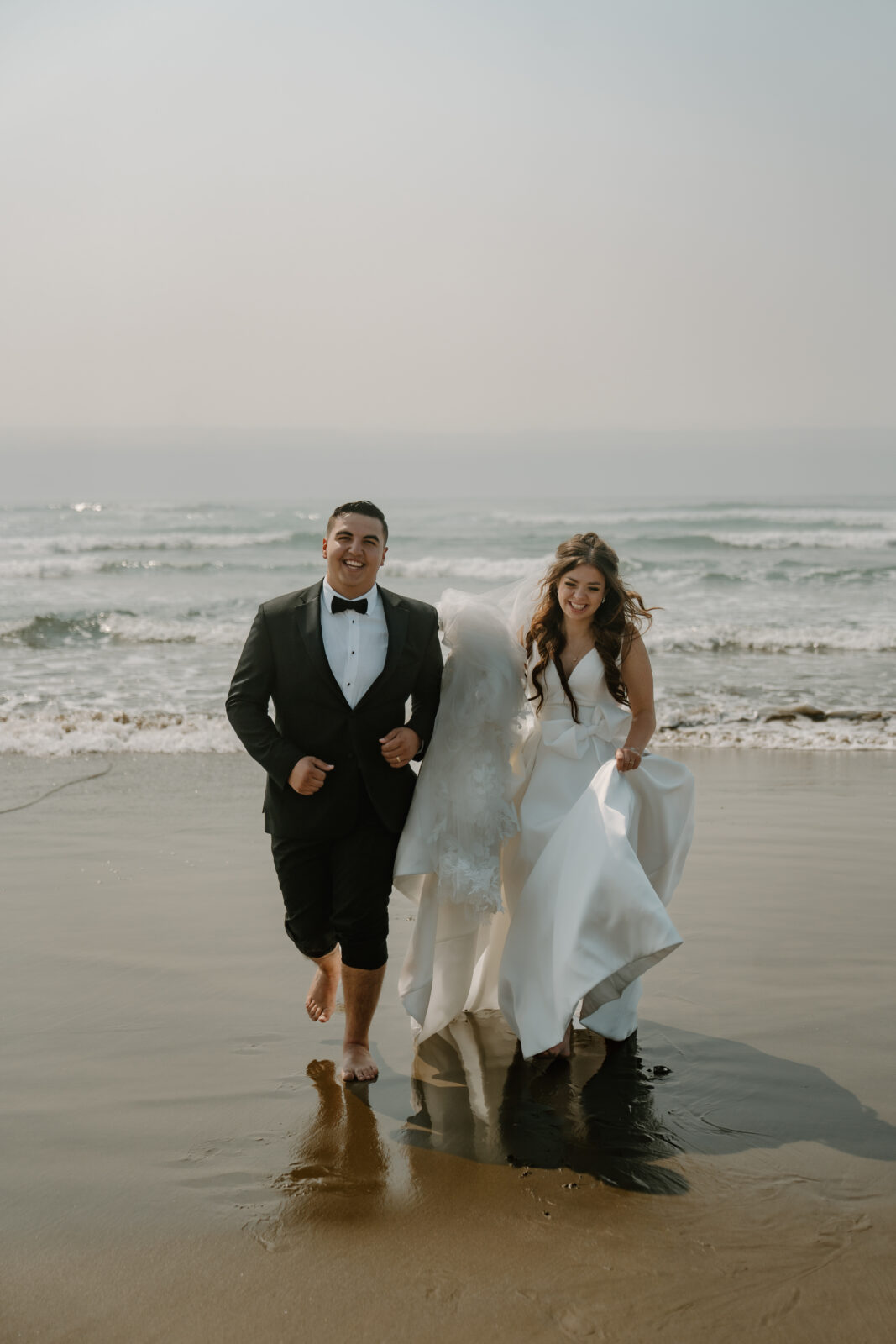 Oregon coast wedding in Newport, Oregon. 