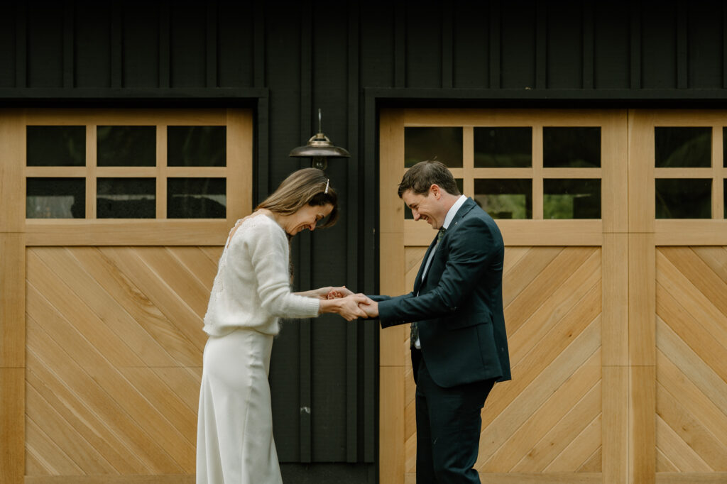 Romantic, intimate elopement in Oregon. 