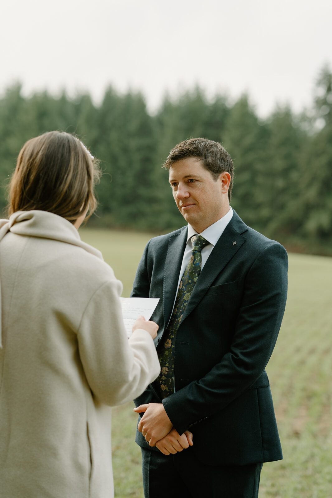 Romantic, intimate elopement in Oregon. 