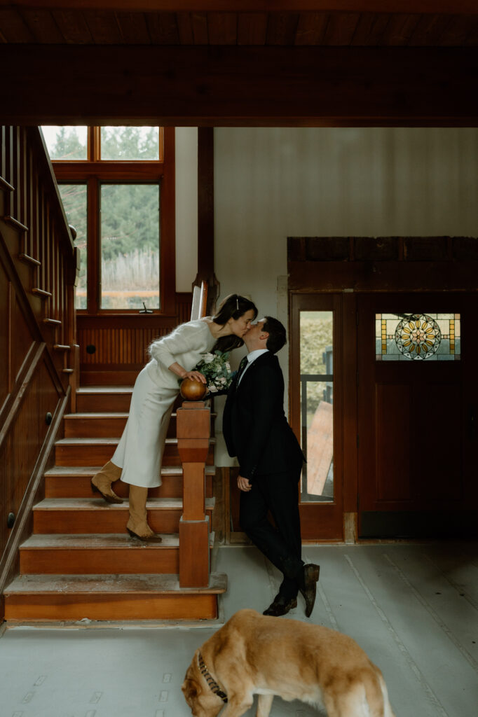 Romantic, intimate elopement in Oregon. 