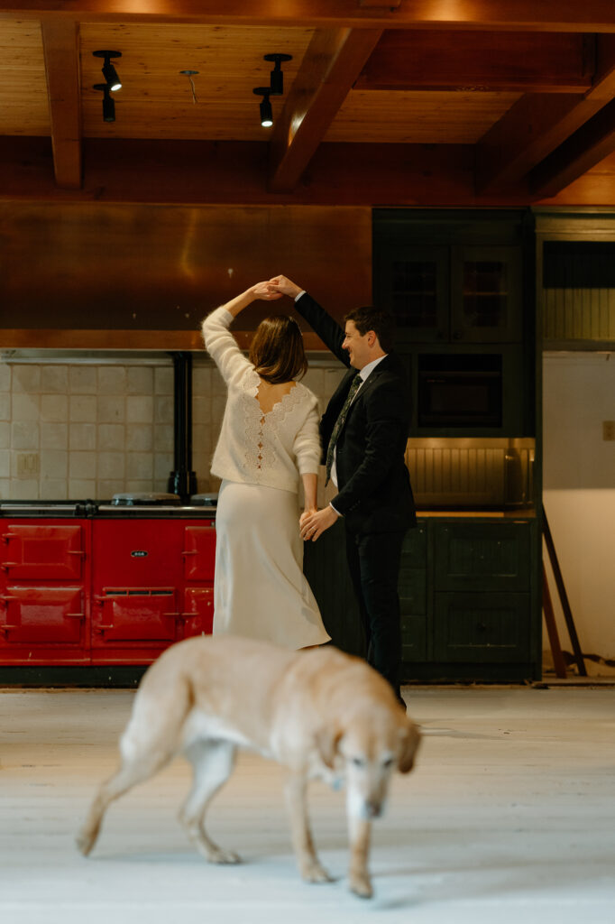 Romantic, intimate elopement in Oregon. 